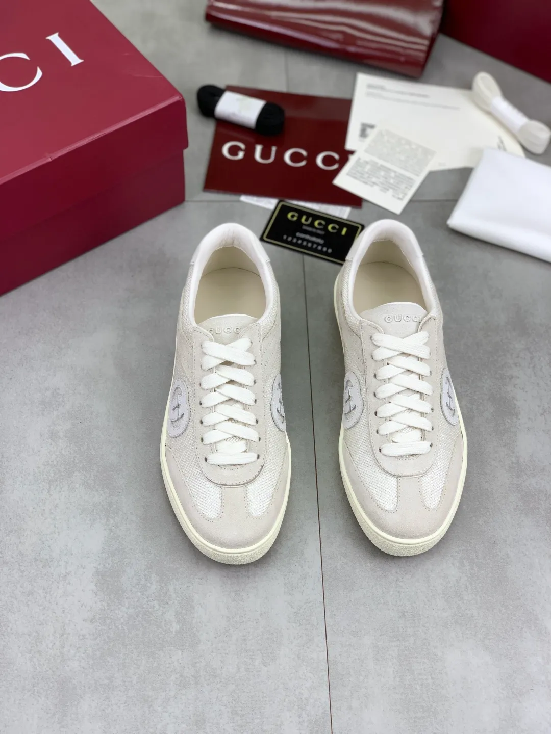 Men's shoes 💰P562 New GUCCI classic design moral training element catwalk model, matching version of top quality moral training shoes for men and women. Epoxy logo process is concave and convex, matching oil edge technology, punched cowhide cloth surface, suede cowhide surface splicing, breathable and not stuffy, the original overlasted shoe model is comfortable on the feet.  Fabric: Matched leather + cloth + mesh Lining: Water-dyed sheepskin Foot: Water-dyed sheepskin Outsole: Original molded TP matching environmentally friendly material Packaging: Top counter full set of packaging Female 35-42 (Female 41.42. Customized) Male 39-46 (46 customized)